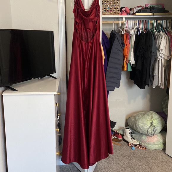red prom dress, open back - Picture 4 of 8